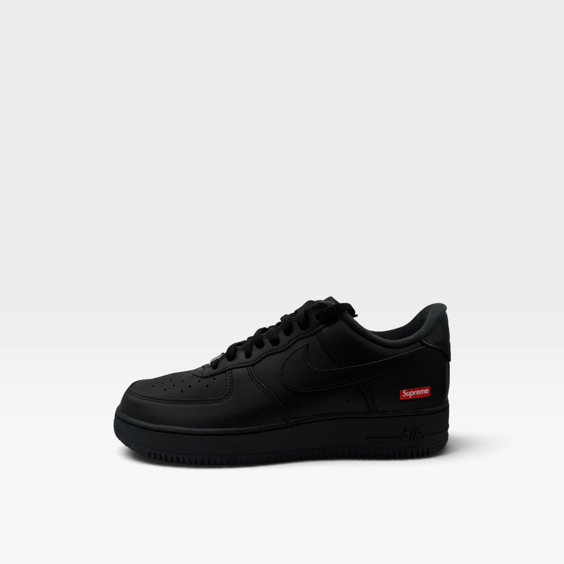 Nike Air Force 1 Low Supreme Black
