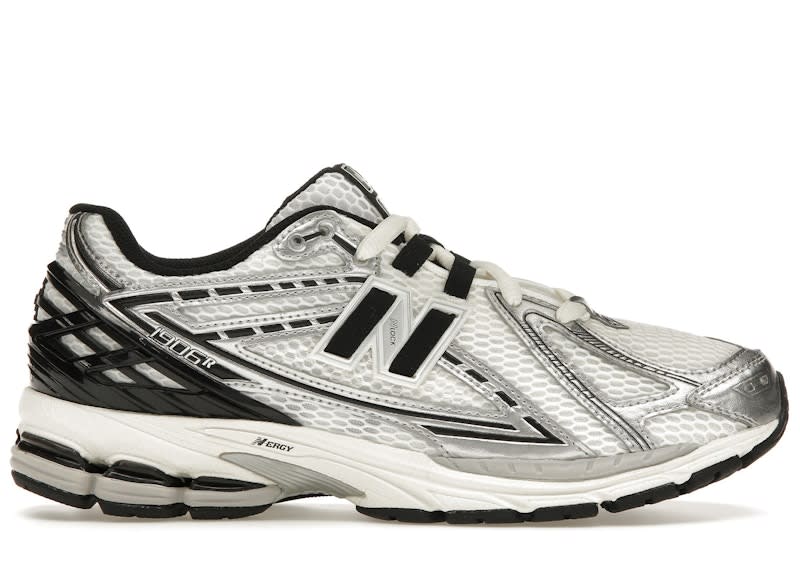 New-Balance-1906R-Silver-Black-Product_zljbud_a003e8f4-bfff-493b-abff-06cc8efc6410.jpg