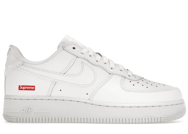 Nike-Air-Force-1-Low-Supreme-Box-Logo-White-Product_rta838_4a1928fe-1e55-44e0-834c-ba3f31b0cb78.jpg